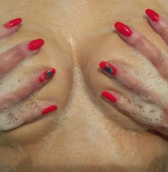 💋 Живу в Москве и готова встретиться с тобой в любое время и место. 🏙️ Мои услуги наполнены страстью и наслаждением, и я гарантирую, что ты не останешься равнодушным. 💦 У меня есть множество возможностей, чтобы удовлетворить все твои желания, и я обещаю, что мои фото только подлинные. 📸 Оставленные мной отзывы говорят о моей незабываемой природе и полном удовлетворении моих клиентов. ✨ Позволь мне погрузить тебя в мир наслаждения и увлечения. 🌟 Не медли, пиши мне и позвони, и я сделаю все, чтобы ты почувствовал себя особенным. 💌💫 5660, 37 лет